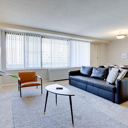 Beautiful 2Br Apartment At Crystal City With Gym Arlington Eksteriør billede