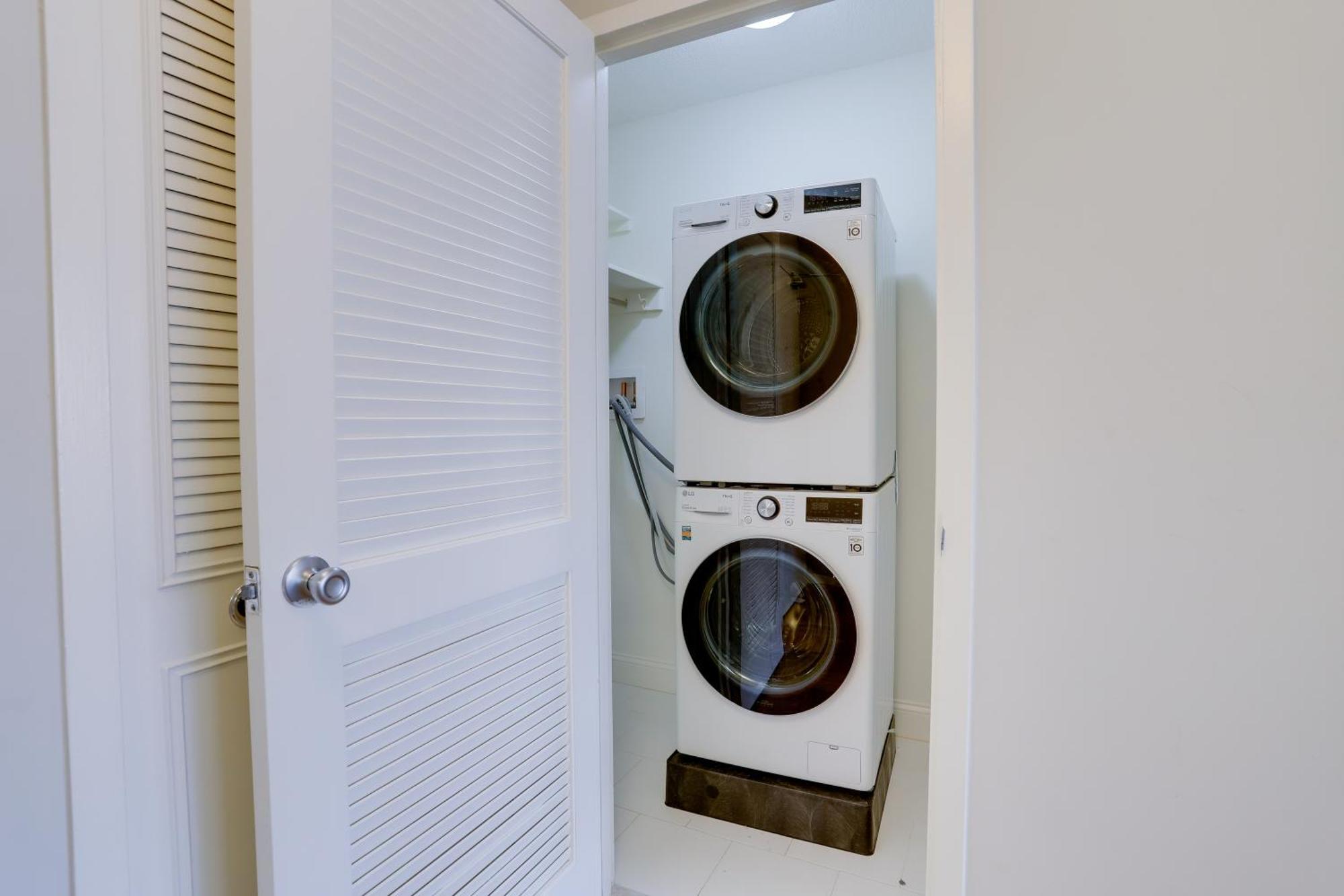 Beautiful 2Br Apartment At Crystal City With Gym Arlington Eksteriør billede